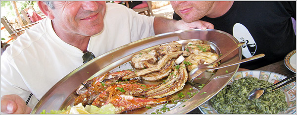 Parrillada de pescado en Palmizana, Hvar, Croacia